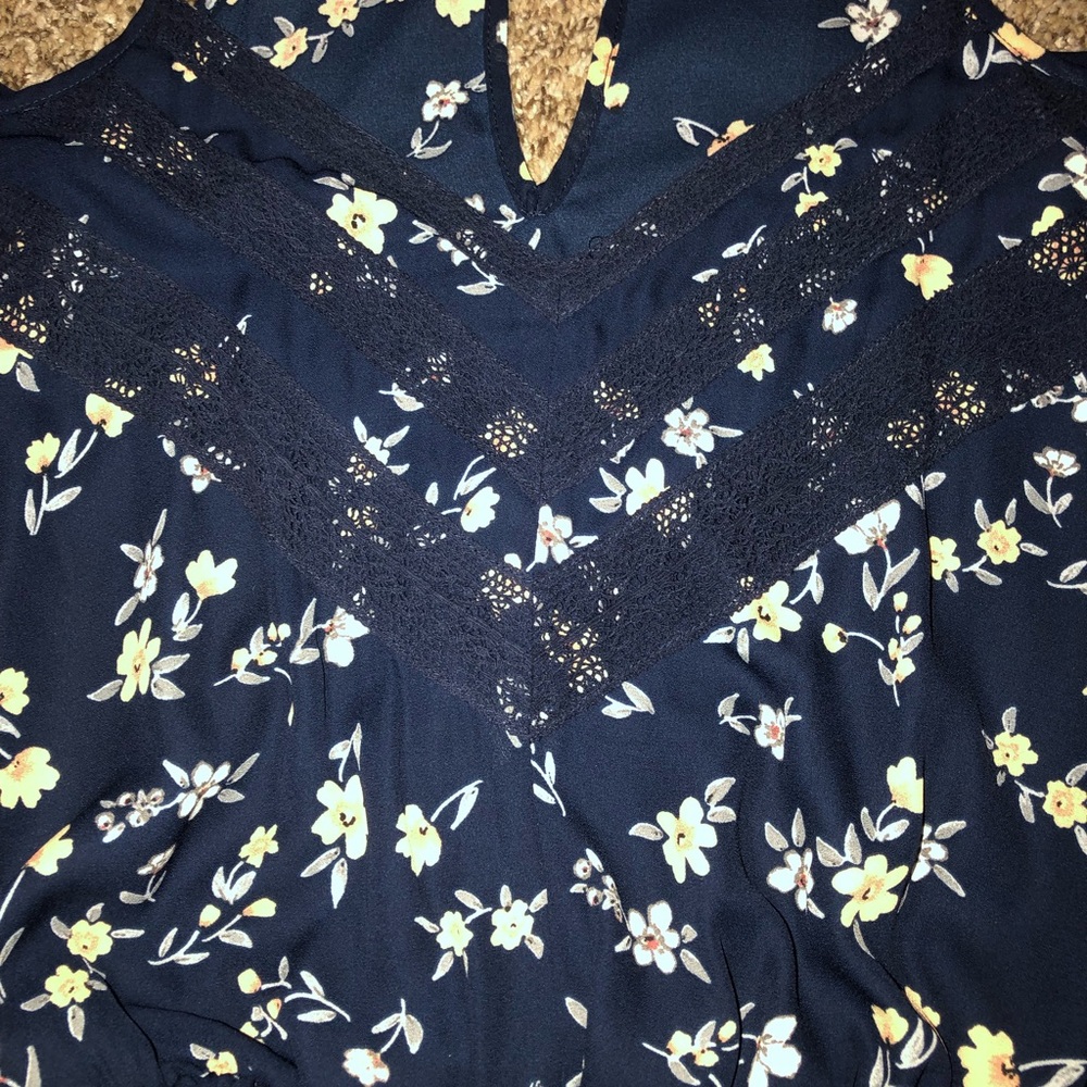 Women’s romper size M